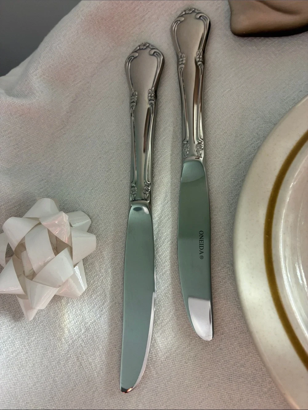 Oneida S/8 Butter Knives VARIETY Pack Ooh-La-La BUTTER IS GOOD 4U